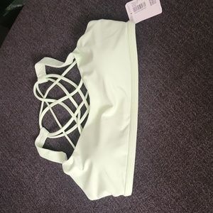 Lululemon free to be bra. Size 8